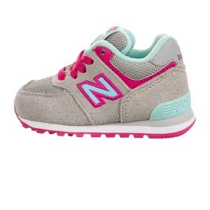 SIZE 3C NEW BALANCE TODDLER SNEAKERS